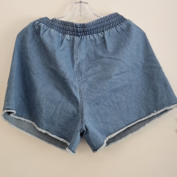 BELINDA DENIM SHORTS - Picture 4 of 5
